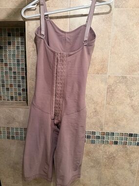 Women’s Mauve Shapewear Bodysuit with Front Hook Closure